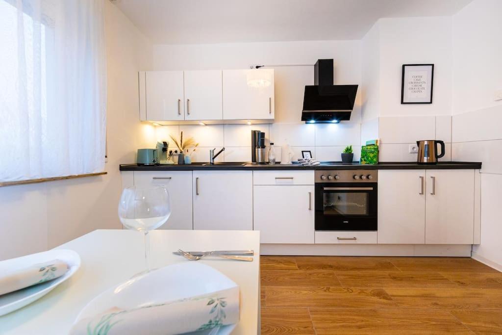 Charmante Wohnung In Koblenzer Innenstadt コブレンツ エクステリア 写真